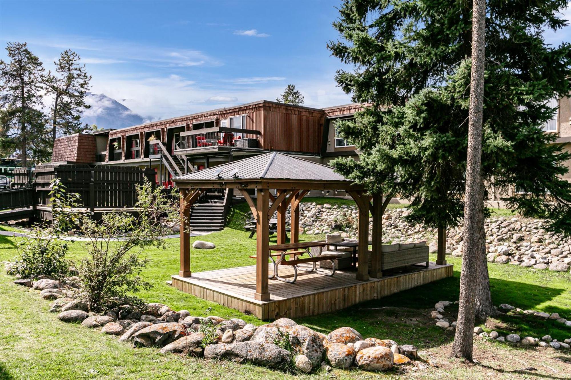 Tonquin Inn Jasper Luaran gambar